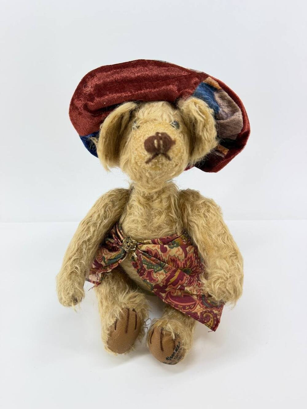 Iris Voorhees Limited Edition Artist Teddy Bear 172/2000 Made in Taiwan